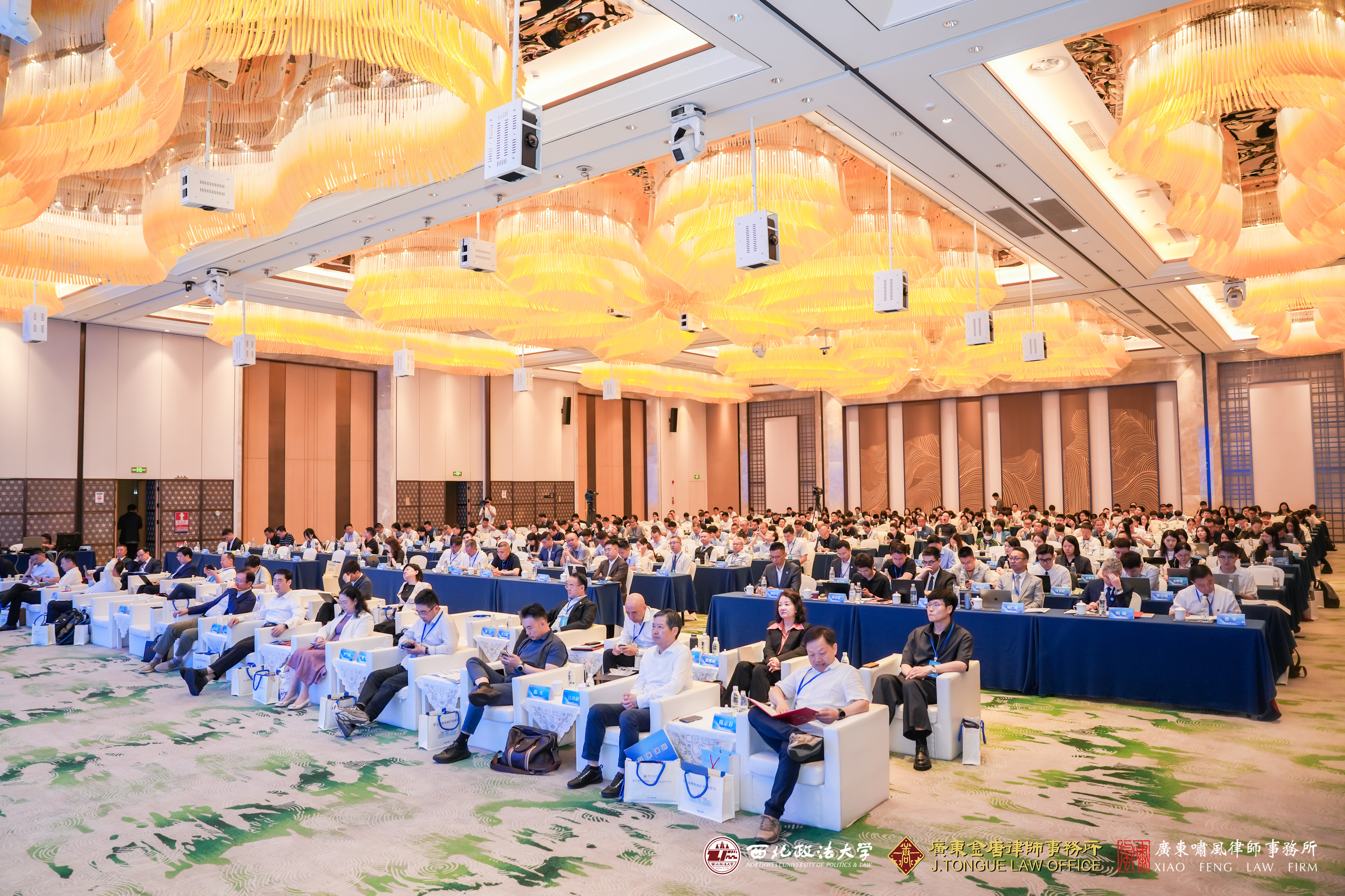会场2.jpg